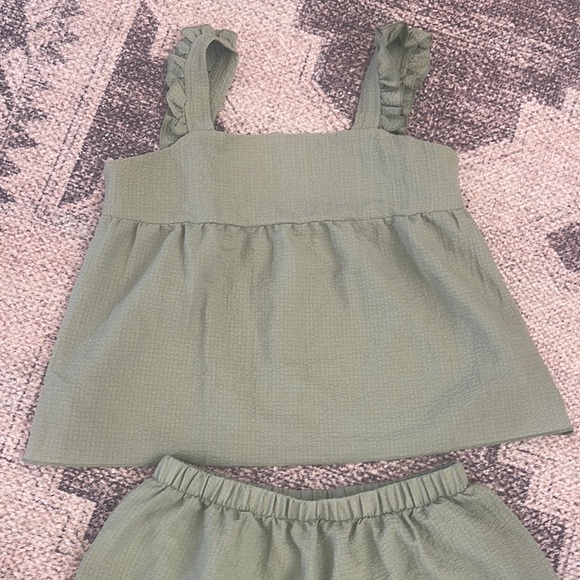 Adorable never worn shorts and tank set! - Picture 2 of 3